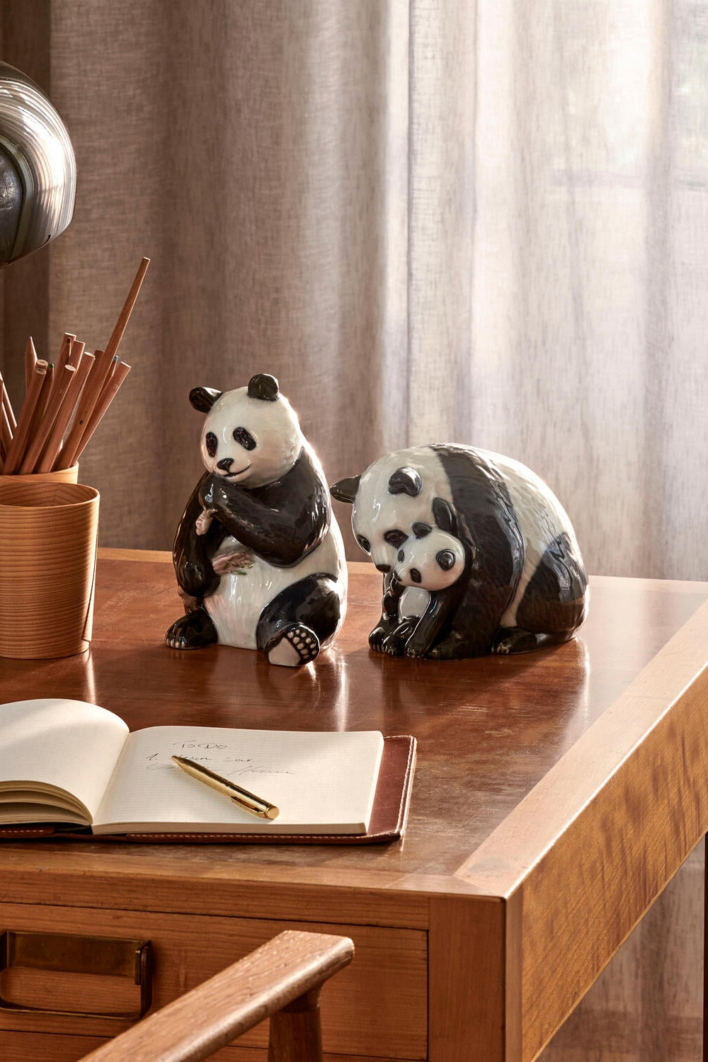 Panda med Unge figur - H13 cm.